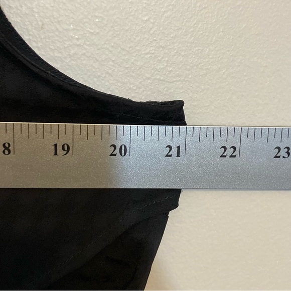 Inclan Studio Nico Top Women’s Size L Sleeveless Black Tie-front NWT Retail $192 - Picture 10 of 10